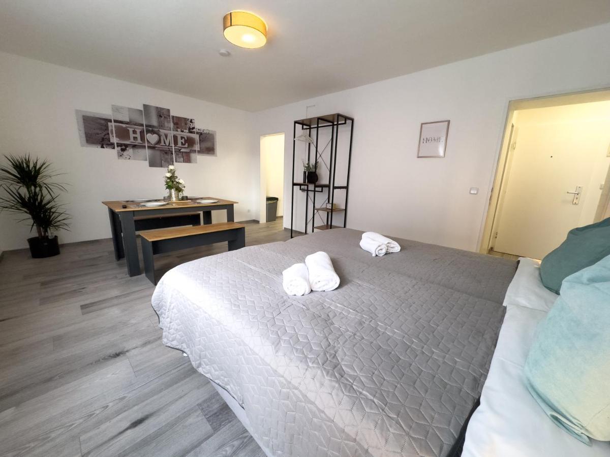 Immostay #6 - Ferienhaus 4 Zimmer Fuer 8 Personen, Wifi & Zentrum BRE Exteriér fotografie