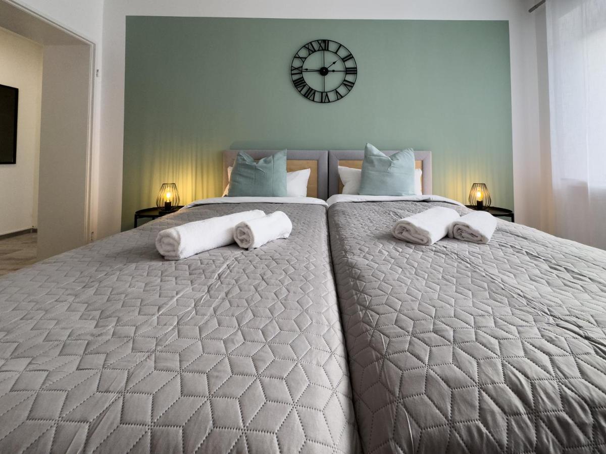 Immostay #6 - Ferienhaus 4 Zimmer Fuer 8 Personen, Wifi & Zentrum BRE Exteriér fotografie