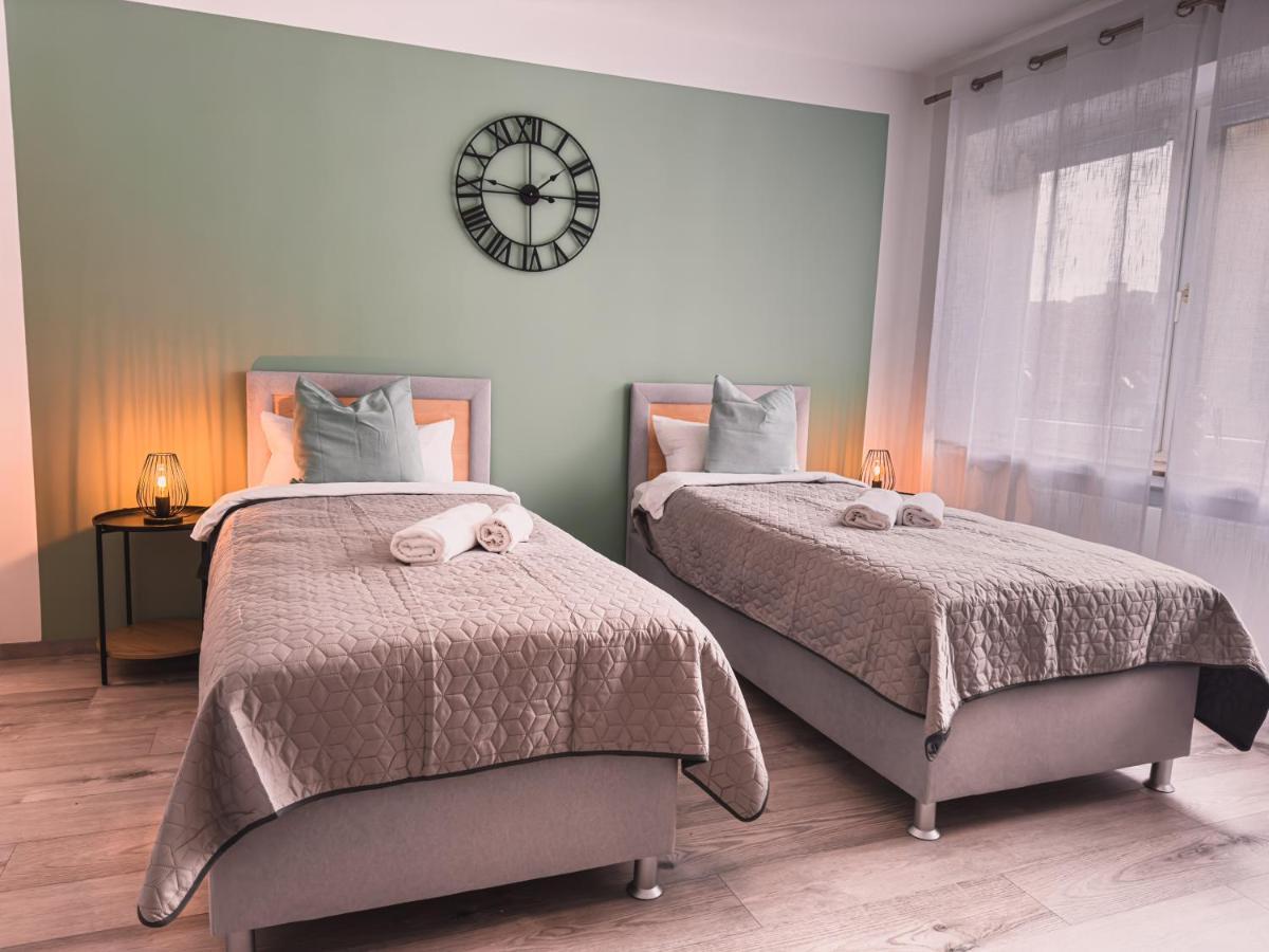 Immostay #6 - Ferienhaus 4 Zimmer Fuer 8 Personen, Wifi & Zentrum BRE Exteriér fotografie